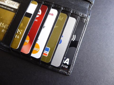 Какие моменты нужно учитывать при выборе кредитной карты