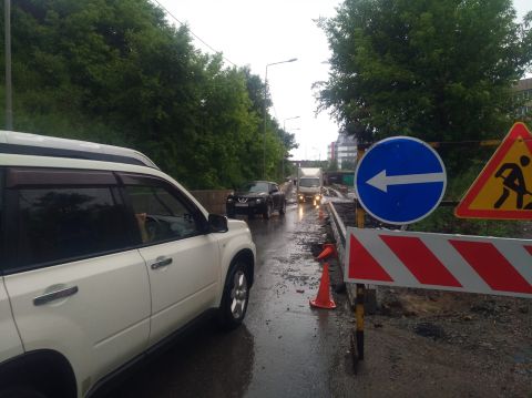 Одностороннее движение заменят двухсторонним во Владивостоке на время работ тепловиков