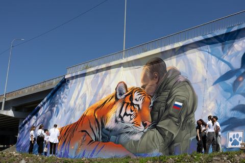 Владивосток украшают муралами