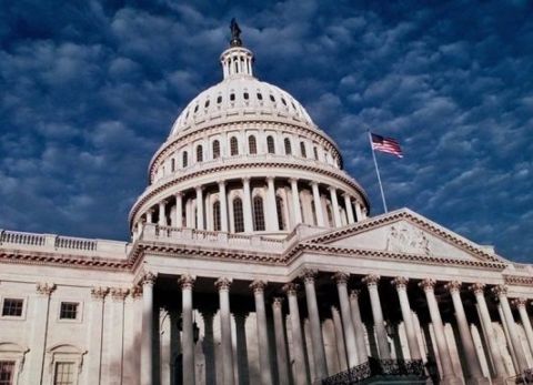 Шатдаун в США: федеральные ведомства остановлены, экономика несет потери, Трамп обвиняет демократов