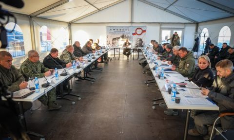 Губернаторы-снайперы встретились в Якутии