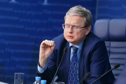 Может ли доллар вырасти до 90 рублей в октябре, объяснил Делягин