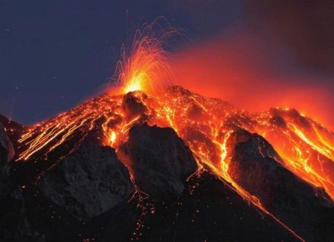 Последствия пеплопада начали ликвидировать в камчатских посёлках