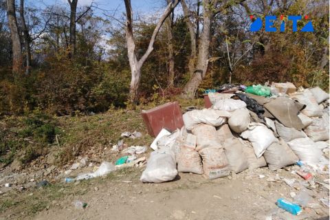 Санаторно-курортную зону Владивостока превращают в свалку строительных отходов