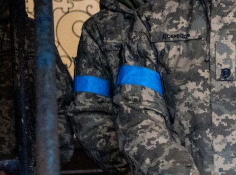 Бойцы ВСУ сдаются в плен в Дмитрове и бегут в Харьковской области