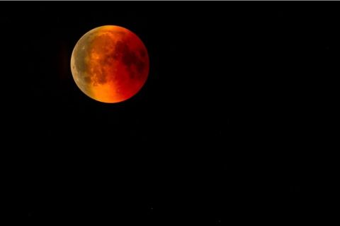 Атомную станцию на Луну доставит Россия