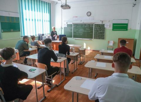 С 1 сентября: школьники начнут учиться по новому расписанию