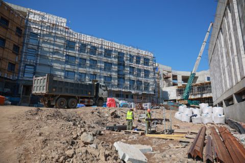 Владивосток расторгает контракт на строительство школы на Патрокле