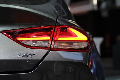 В Госдуме предложили ввести налог на покупку дорогих авто