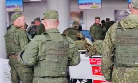 Путин утвердил требования к военной форме