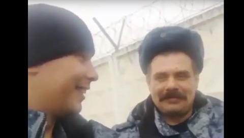 Мандариновая армия: российские солдаты записали на видео"щедрость" начальства