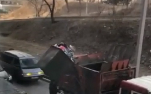Все загадили: вот так в Приморье вывозят мусор