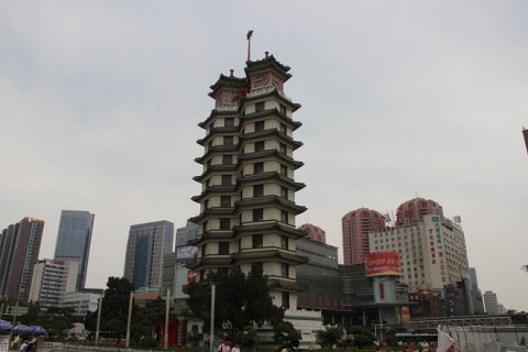 Житель Китая пояснил запрет бизнесменам быть богаче работников