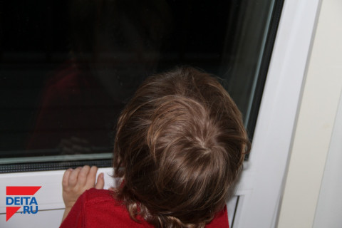 Густой дым окутал один из районов Владивостока