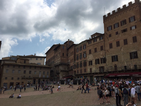 Рай на земле: в Италии продают дома за 1 евро