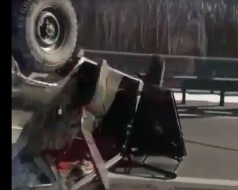 Видео: серьезная авария с элементами шоу-кульбит случилась в Приморье