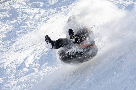 Девушка стала жертвой "ватрушки"
