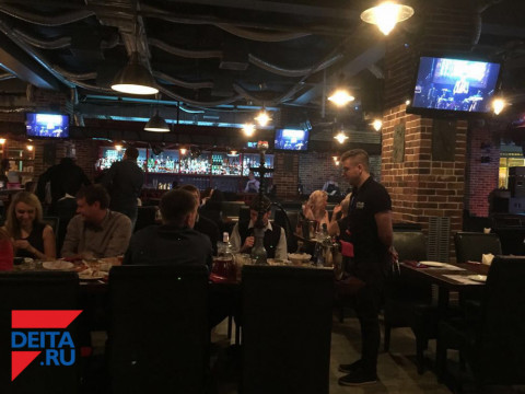 Взрыв прогремел возле ресторана