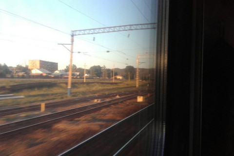 Кровь, переполох, и кыргызские дети: в поезде "Владивосток-Москва" случилось ЧП