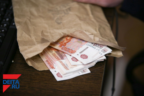 Треть россиян погрязла в кредитах: куда уходят деньги