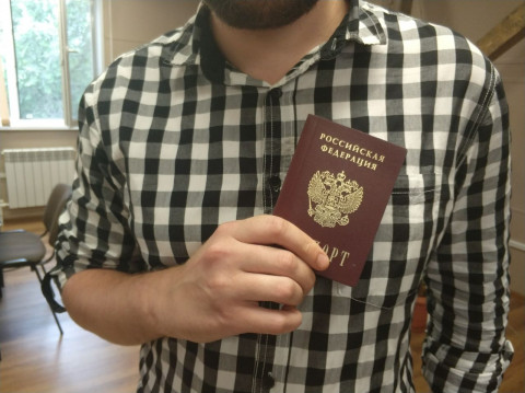 Новые фамилия и отчество не решили проблем пенсионера