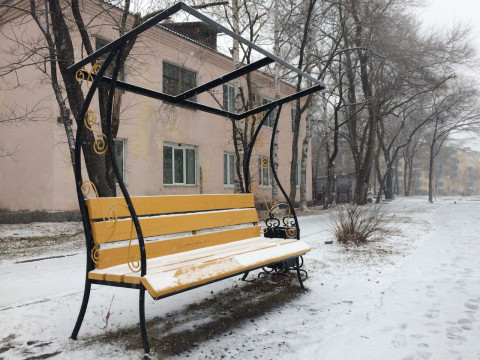 Способ уборки снега, попавший на видео, удивил многих