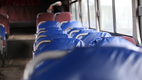 Двадцать детей пострадали из-за опрокидывания автобуса