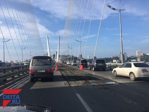 ДТП произошло на Золотом мосту