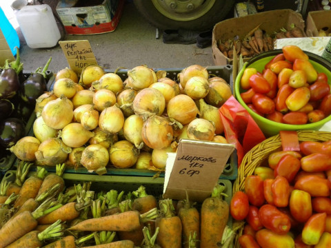 Свежие продукты в преддверии праздника можно приобрести прямо в центре