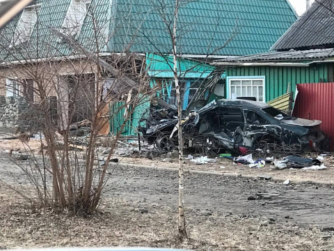 Авто превратилось в груду металла из-за ДТП