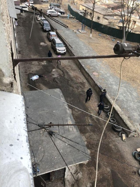 Известны подробности смертельного прыжка из окна