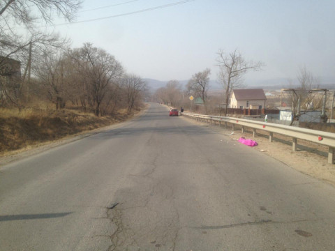 Женщина задавила маленькую девочку