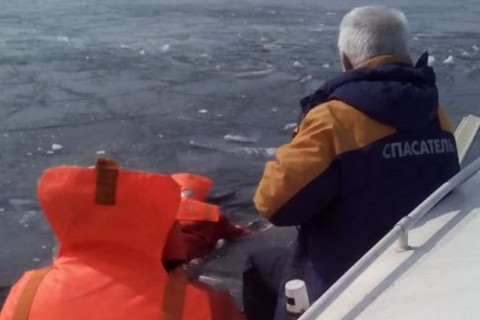 Рыбак утонул на глазах мужиков