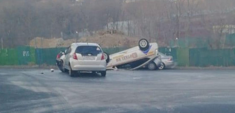 Такси-перевертыш собрало спецслужбы на перекрестке