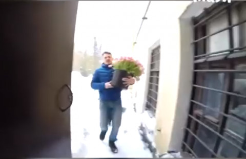 8 Марта и перцовый баллончик: феминизм процветает в России