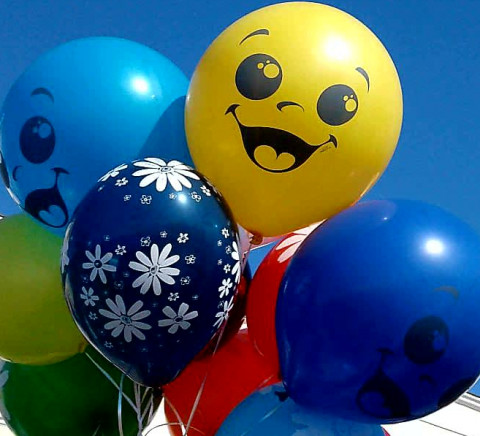 Песнями и плясками проводили Масленицу