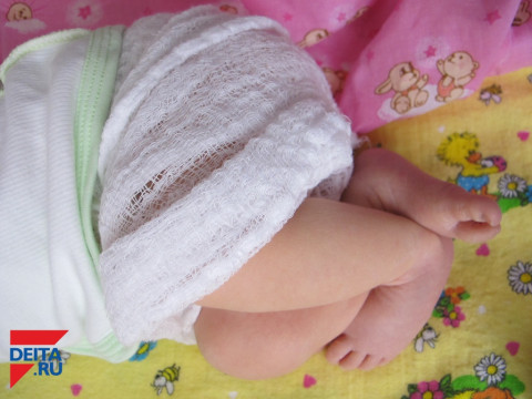 Женщина родила в гостях и выбросила ребенка в мусорку