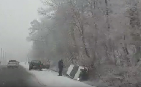 Первые жертвы снегопада попали на видео