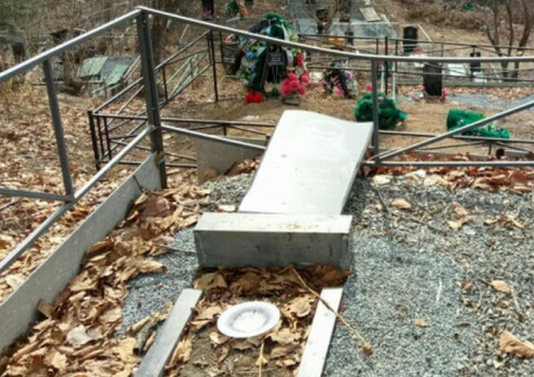 Приморские вандалы осквернил кладбище