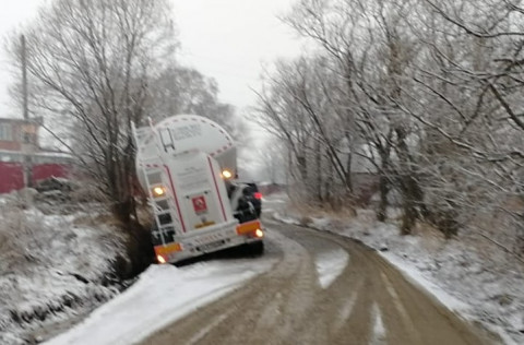 Снег принёс аварии на дороги