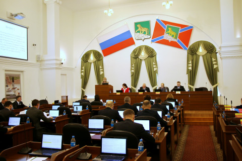 Отчет об исполнении наказов избирателей за 2018 год рассмотрела Дума Владивостока