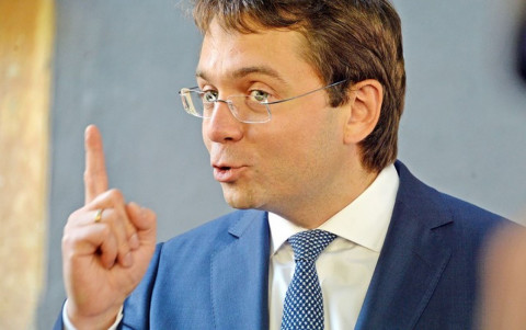 Поговорил с Путиным и стал губернатором на время