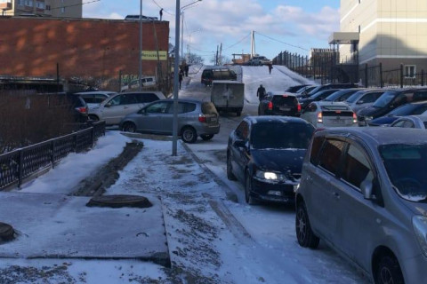 О дорогах после снегопада рассказал автолюбитель