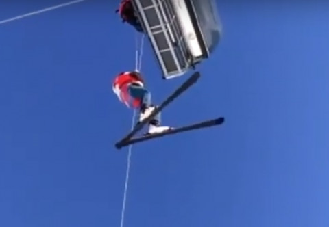 38 человек застряли на канатной дороге