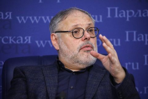 Хазин предрёк близкий конец мировой долларовой системы