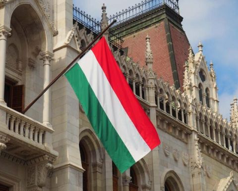 ЕС требует от Венгрии письменной позиции по кредиту Украине на 90 млрд евро