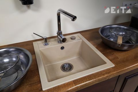 Вода, интернет и деньги: что волнует россиян летом