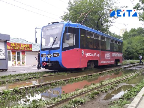 Полиция Владивостока прокомментировало ДТП с водителем мопеда и трамваем