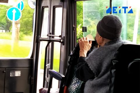 Депутаты хотят запретить высаживать пенсионеров из транспорта