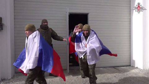 Россия вернула почти 200 военнослужащих